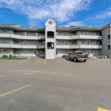 Brown Family Condo For Families Golf Trips And Girls Getaways ウィスコンシン デルズ エクステリア 写真