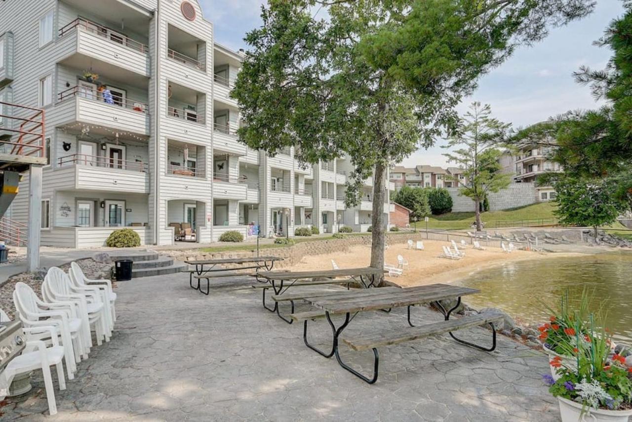 Brown Family Condo For Families Golf Trips And Girls Getaways ウィスコンシン デルズ エクステリア 写真