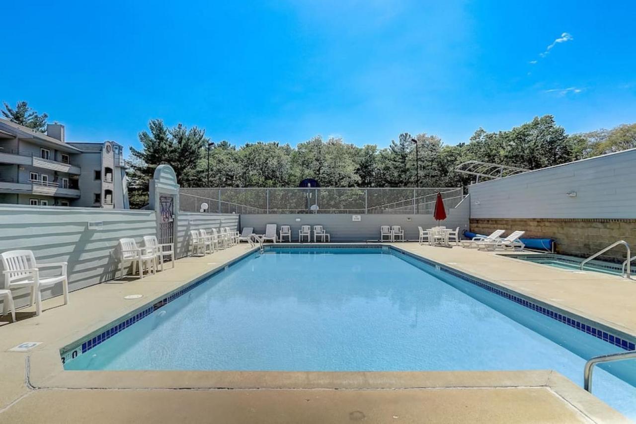Brown Family Condo For Families Golf Trips And Girls Getaways ウィスコンシン デルズ エクステリア 写真