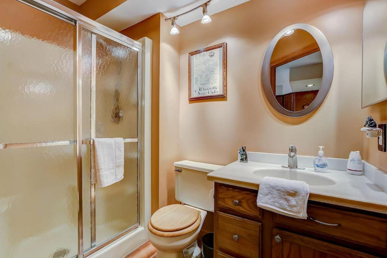 Brown Family Condo For Families Golf Trips And Girls Getaways ウィスコンシン デルズ エクステリア 写真